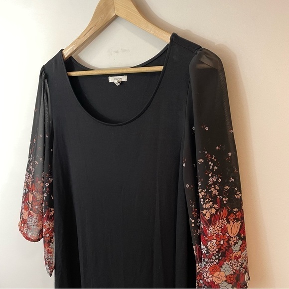 Maurices Sheer Floral Bell Sleeve Top Sz M Black Red Mixed Media Boho Shirt EUC - Picture 2 of 11